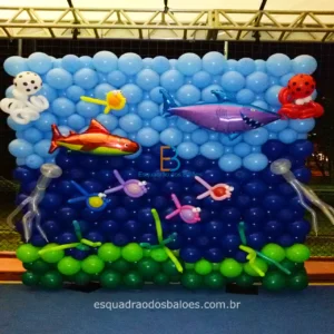 DECORAÇÃO FUNDO DO MAR Painel feito de balões