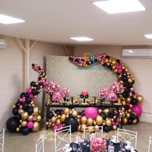 Balões desconstruídos dourado e preto