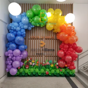 Arco-íris de balões desconstruídos